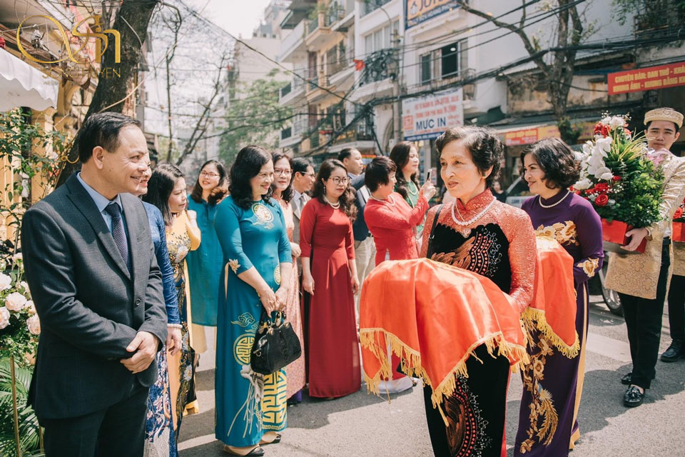 Bê tráp đám hỏi miền trung