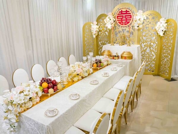 cam-hoa-ban-tho-ngay-cuoi-3 Có nên dùng hoa ly trong đám cưới?