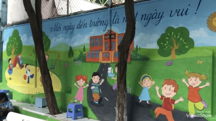 Vẽ tranh tường trường mầm non